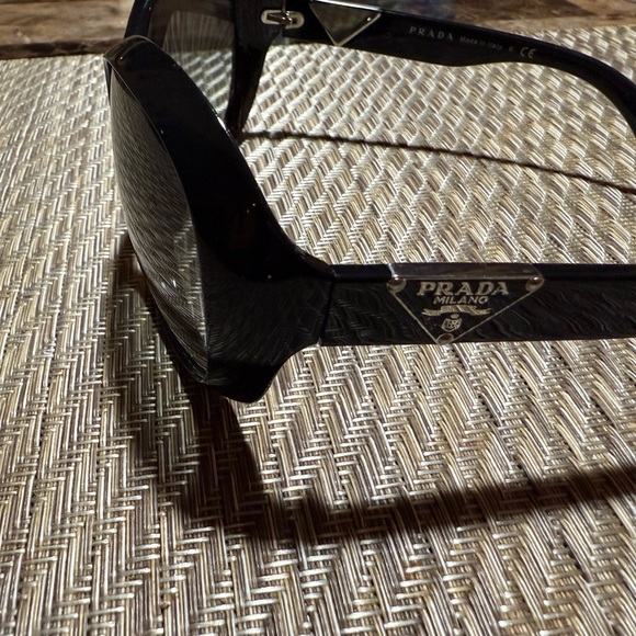 Prada sunglasses - Picture 12 of 15